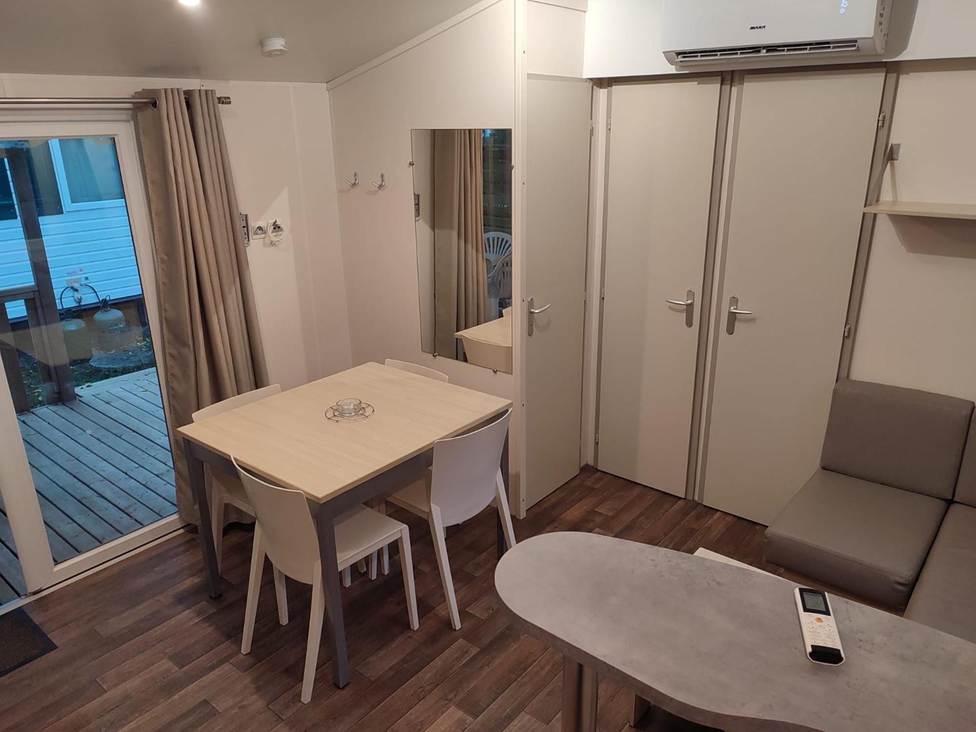 Mobil-home 6 Personnes Avec Tv Et Clim N' B025 Campsite